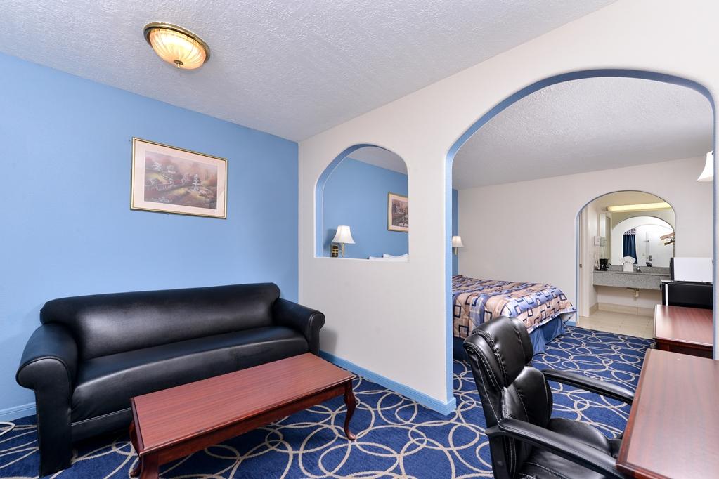 Americas Best Value Inn And Suites Houston/Northwest Brookhollow Szoba fotó