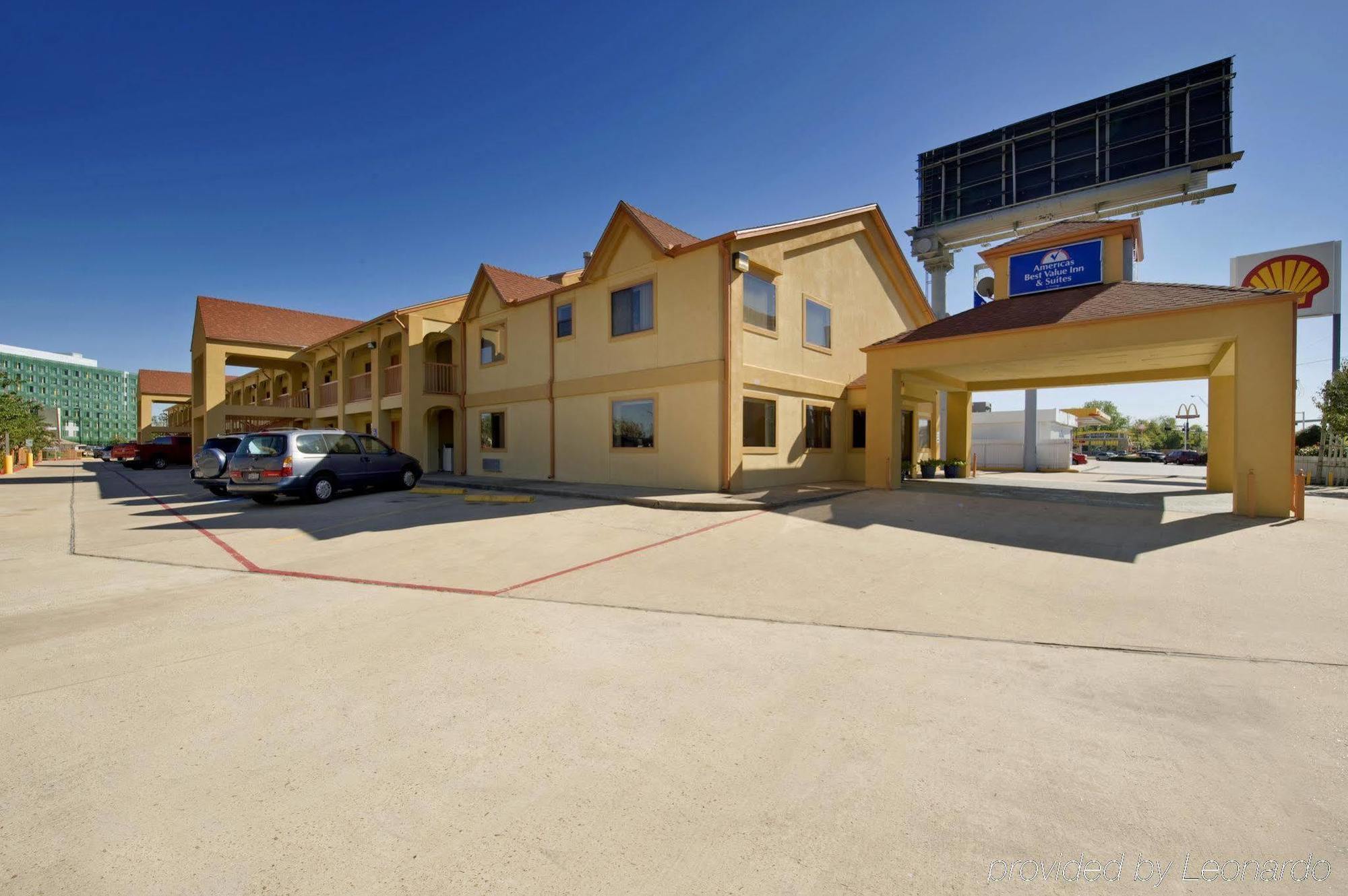Americas Best Value Inn And Suites Houston/Northwest Brookhollow Kültér fotó